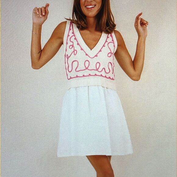 New! Lavalon Embroidered Adore Me Sweater Vest Dress Size Small - Picture 1 of 15